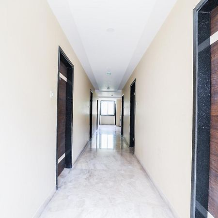 Capital O Sky Grand Hotel Hyderabad Ngoại thất bức ảnh